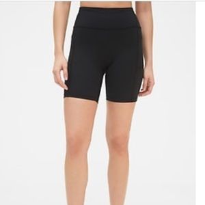 Gap fit biker shorts